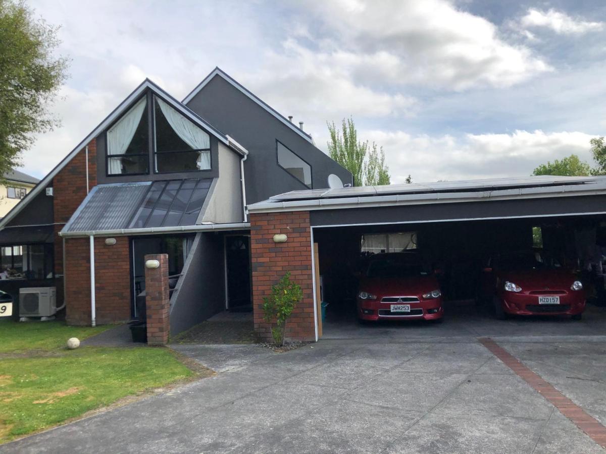 Warm On Waterloo Bed & Breakfast Palmerston North Eksteriør bilde
