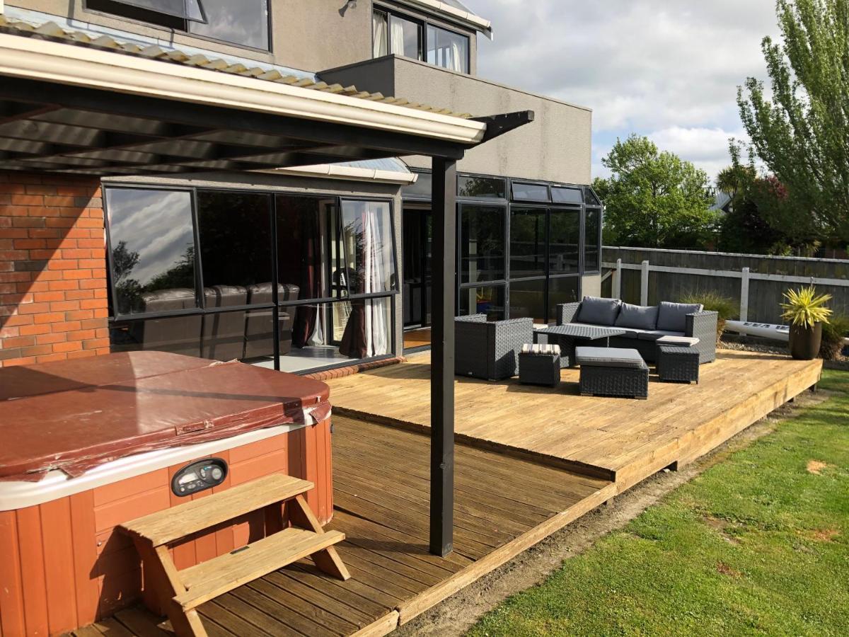Warm On Waterloo Bed & Breakfast Palmerston North Eksteriør bilde
